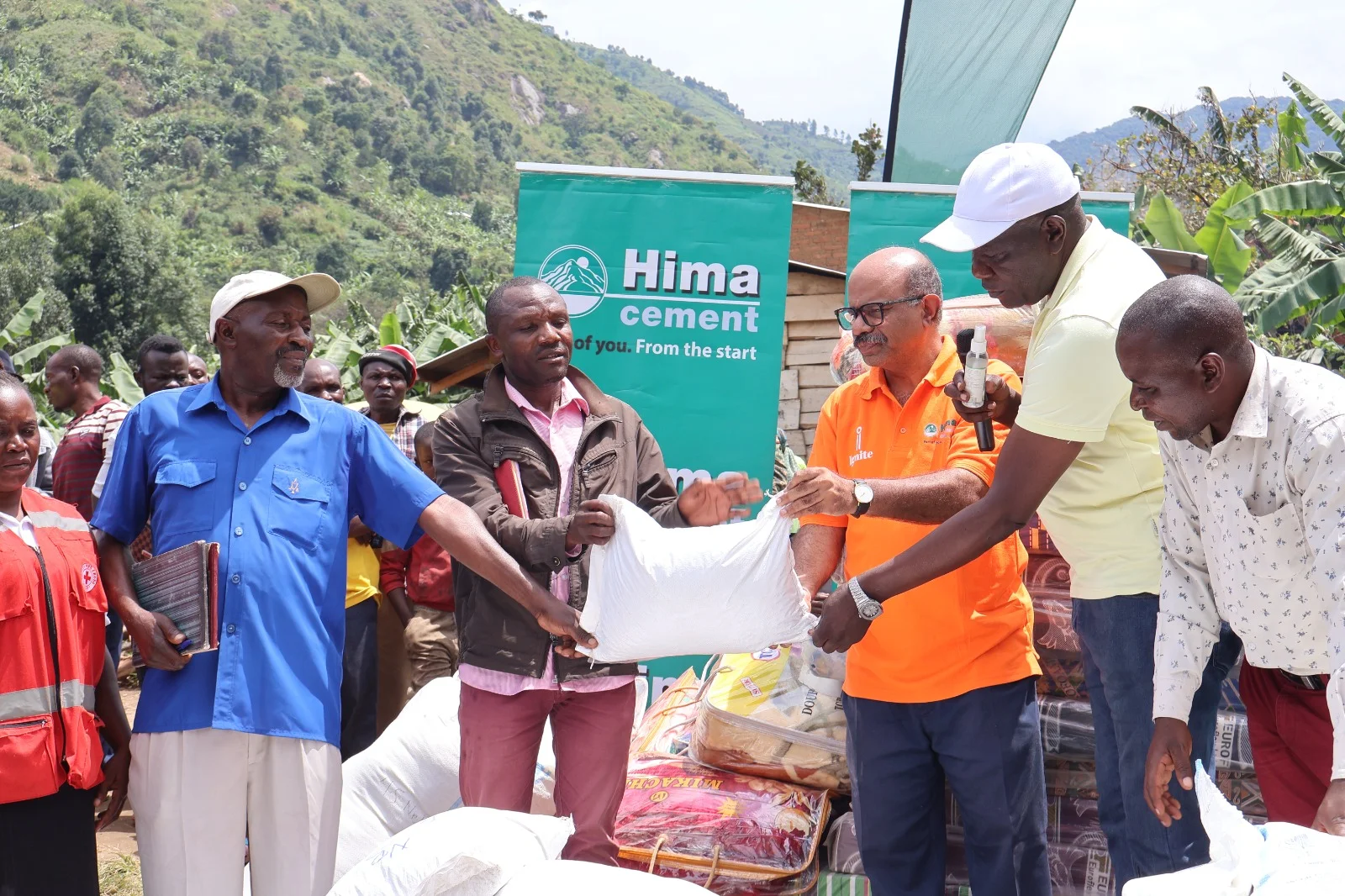 Hima Cement Donates Relief Items to Flood Victims